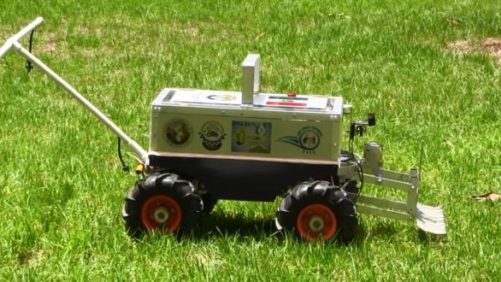 Presentan robot agrícola de Chapingo con cuatro aplicaciones tecnológicas